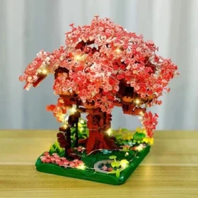 Mô hình Lắp ráp Cây Hoa Anh Đào có đèn LED. Tán hoa hồng bồng bềnh kết hợp ngôi nhà trên cây mộc mạc, kèm dải đèn LED phát sáng ấm áp. Vừa là đồ chơi lắp ráp thư giãn, vừa làm đèn ngủ decor siêu xinh.